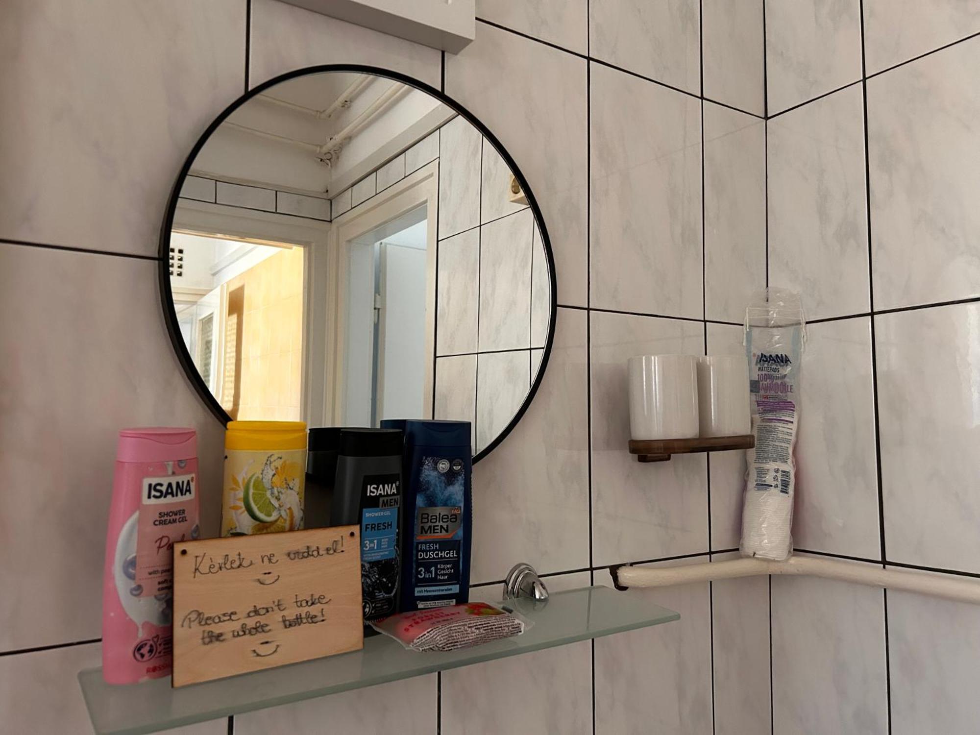 Cozy Apartment In The City Centre Next To Dom Square Szeged Bagian luar foto